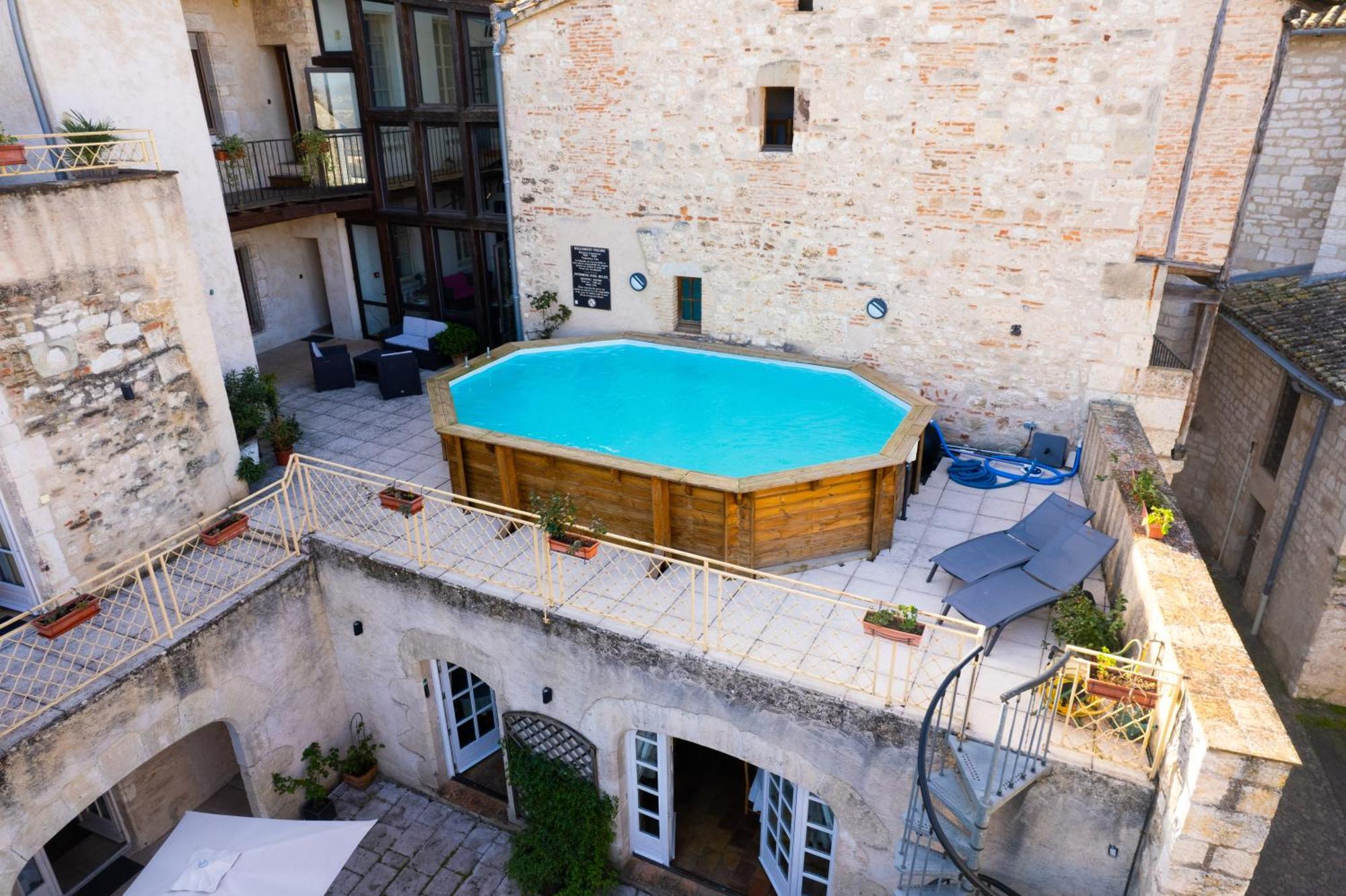 Hotel Des Consuls Castelnau-de-Montmiral Exterior foto